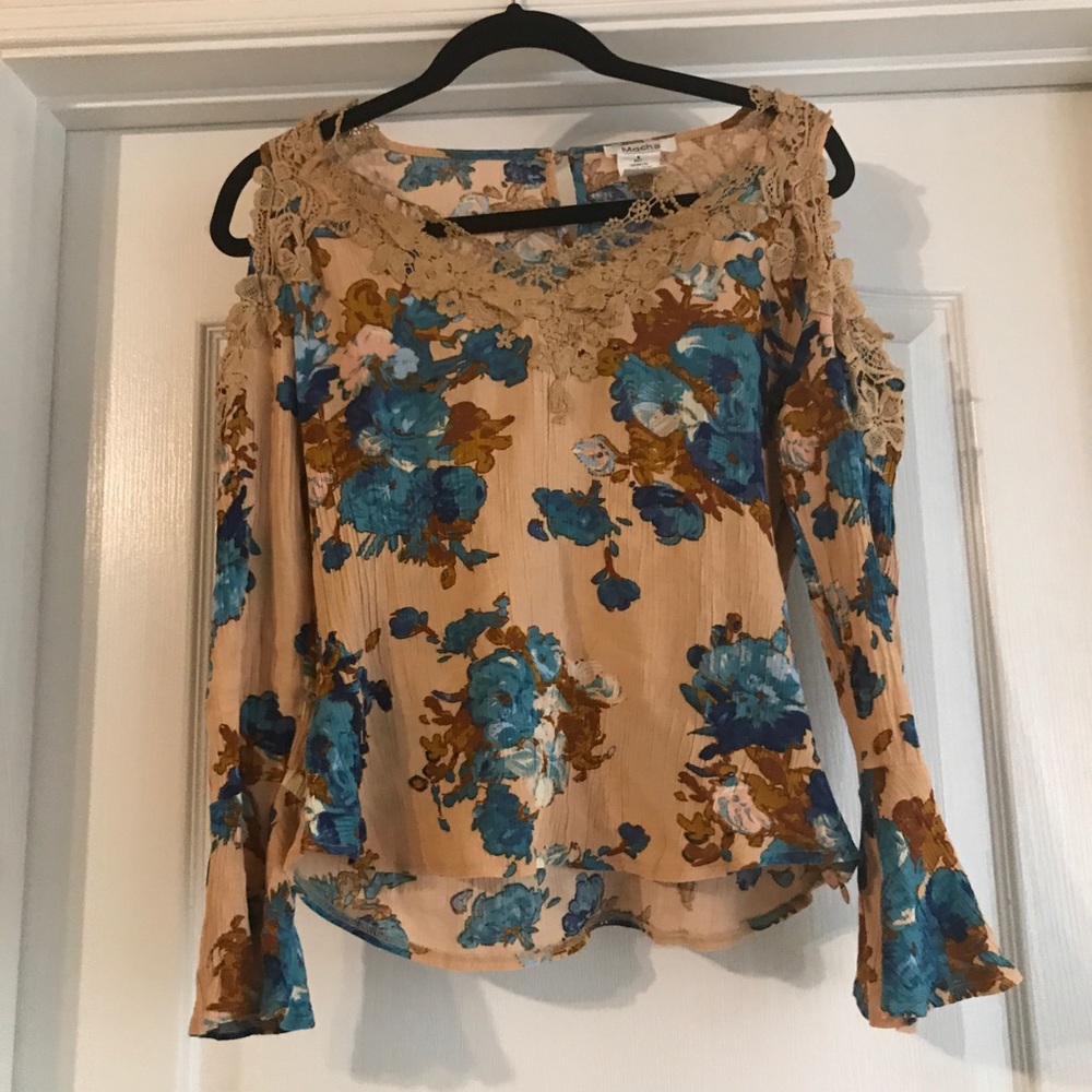 Cold shoulder, bell sleeve floral tunic, Sz S - Picture 2 of 3
